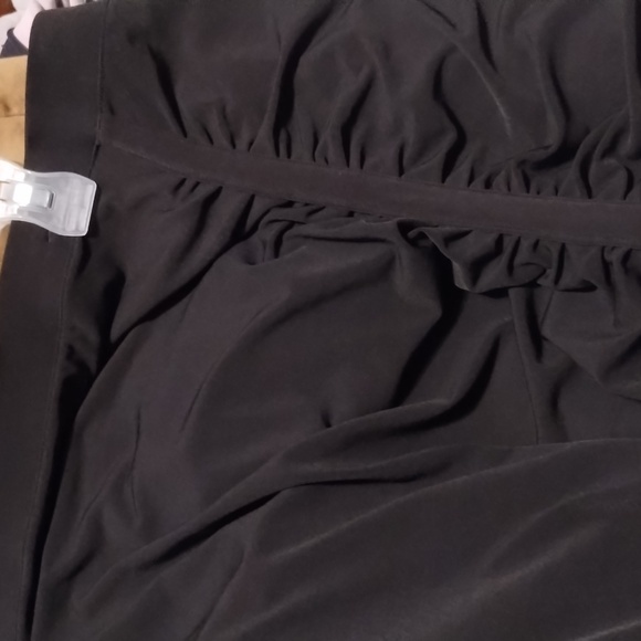 Skirt - Picture 3 of 4